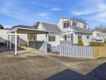 2/8 Chalmers Street, Avondale, Auckland