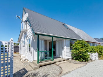 2/719 Fergusson Drive, Elderslea, Upper Hutt