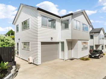 12A Diana Drive, Glenfield, Auckland