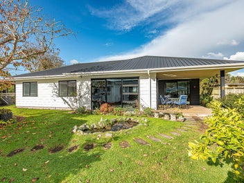 3 Photinia Place, Aramoho, Whanganui