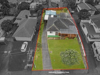 11 Robert Burke Place, Henderson, Auckland