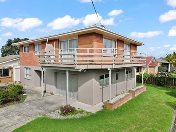 18A Moenui Avenue, Orewa, Orewa