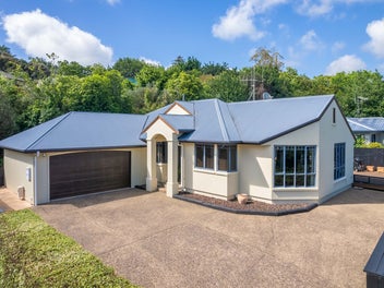 31 Aloma Way, Glenview, Hamilton