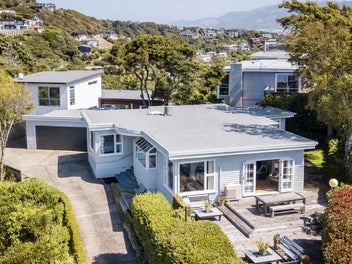 31 Kiriwai Road, Paremata, Porirua