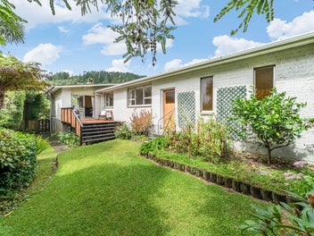 14A Forest Road, Pinehaven, Upper Hutt