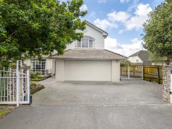198 Botany Road, Botany Downs, Auckland