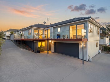 1/66 Browns Bay Road, Rothesay Bay, Auckland
