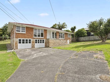 17 Laburnum Road, New Windsor, Auckland