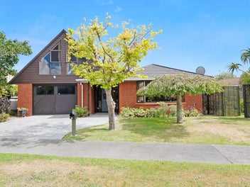 11 Hurunui Street, Waikanae