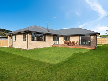 2 Margate Street, Waihola, Milton
