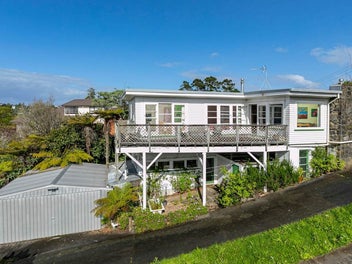 39 Woodlands Crescent, Browns Bay, Auckland