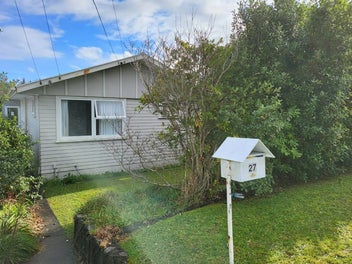 27 Lynda Avenue, Paparangi, Wellington