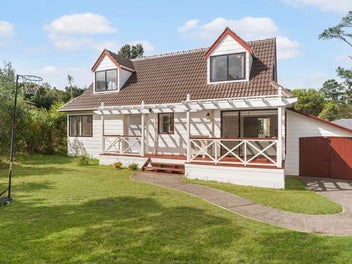 28 Sunward Rise, Glenfield, Auckland