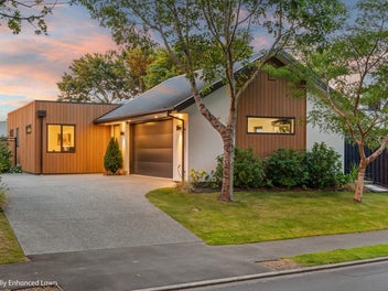 74 Regent'S Park Drive, CASEBROOK, CHRISTCHURCH