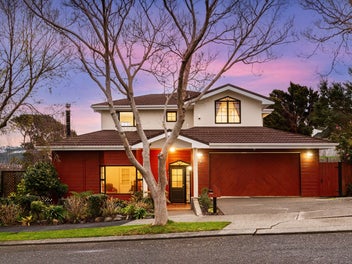 6 Samwell Drive, Whitby, Porirua