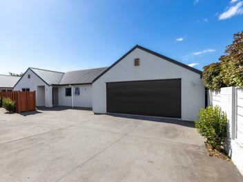 2A Portland Drive, Highlands Park, New Plymouth