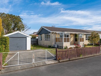 2/158 Highsted Road, Casebrook, Christchurch