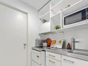 12H/15 Whitaker Place, Grafton, Auckland