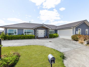 13 Dulverton Rise, Flagstaff, Hamilton