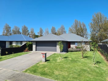 71 Golden Shore Place, Coromandel
