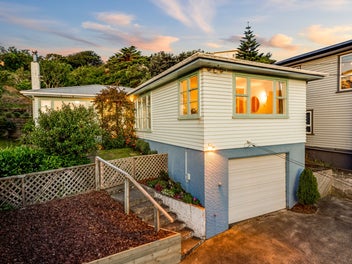 15 Mana View Road, Paremata, Porirua
