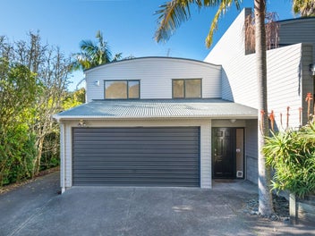 2/100A Verran Road, Birkdale, Auckland