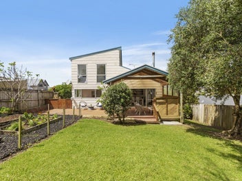 8 Wiriana Place, Stanmore Bay, Whangaparaoa