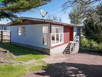 3 Falkirk Street, Blockhouse Bay, Auckland