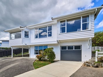 37 Pembroke Street, Tawa, Wellington
