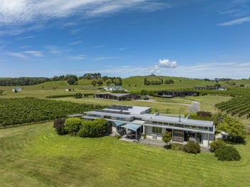 11 Tirohanga Road, Hastings