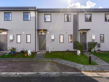 8/42 Holly Street, Avondale, Auckland