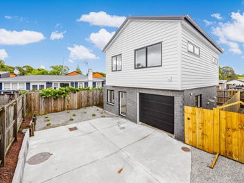 16D Olive Crescent, Papatoetoe, Auckland