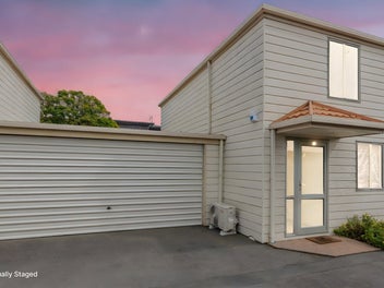 2/15 Walpole Street, Waltham, Christchurch