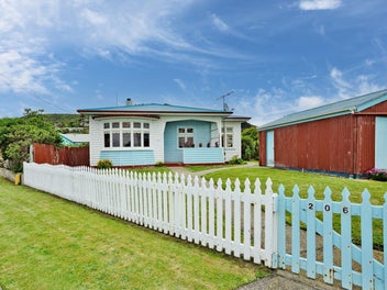 206 Marine Parade, Bluff