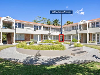 22I Aratonga Avenue, Greenlane, Auckland