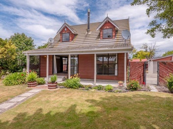 60 Solomon Avenue, Redwood, Christchurch