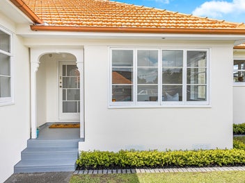 1/7 Neville Street, Point Chevalier, Auckland