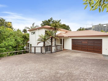 1/13A Sandspit Road, Cockle Bay, Auckland