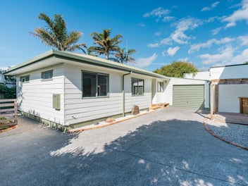 1132B Papamoa Beach Road, Papamoa Beach, Papamoa