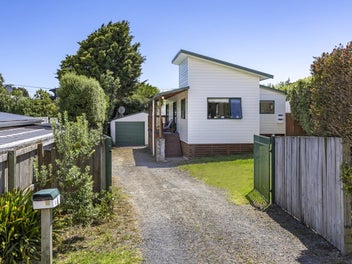 65A Wainui Road, Raglan