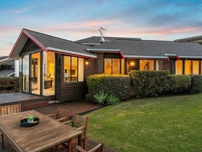 22 Calypso Place, Rothesay Bay, Auckland
