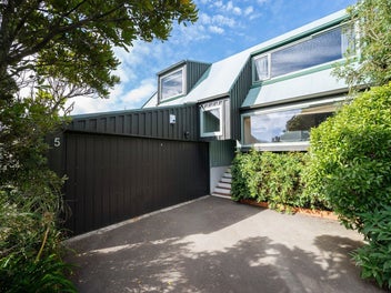 5 Indira Place, Khandallah, Wellington