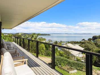 4A Park Road, Surfdale, Waiheke Island