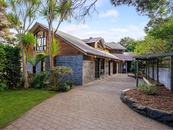 9 The Knoll, Greenhithe, Auckland