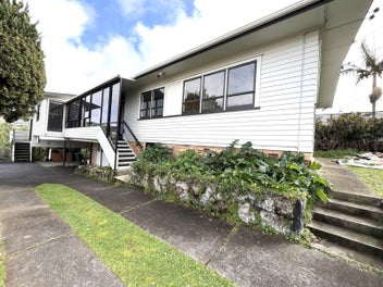 31 Laburnum Road, New Windsor, Auckland