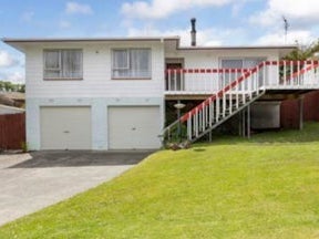 15 Longreach Drive, Sunnyvale, Auckland