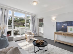 10/4 Claremont Grove, Mount Victoria, Wellington