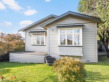 2A Cumberland Ave, Westmere, Auckland