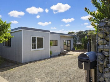 1 Matuhi Street, Waikanae
