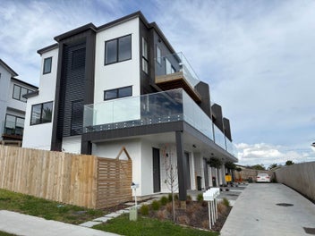 5A Glenshee Place, Highland Park, Auckland